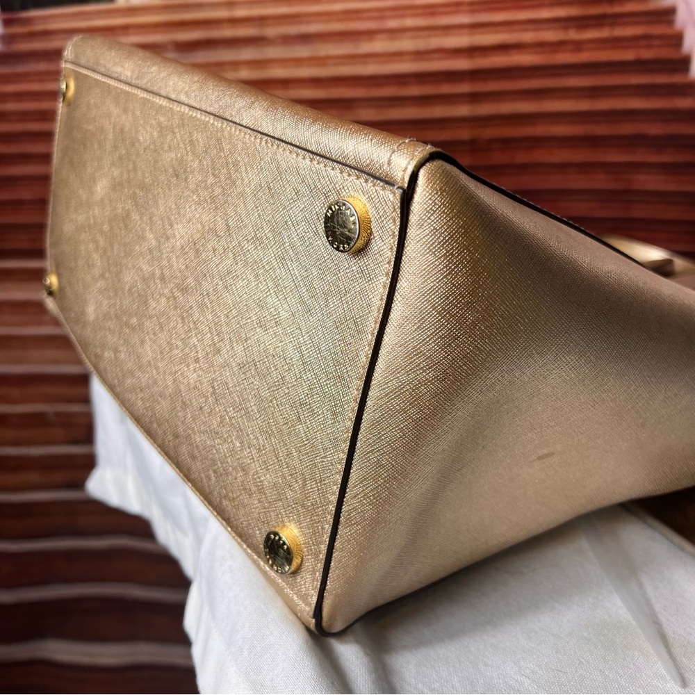 Michael Kors Metallic Gold Saffiano Shoulder Tote - Picture 6 of 15